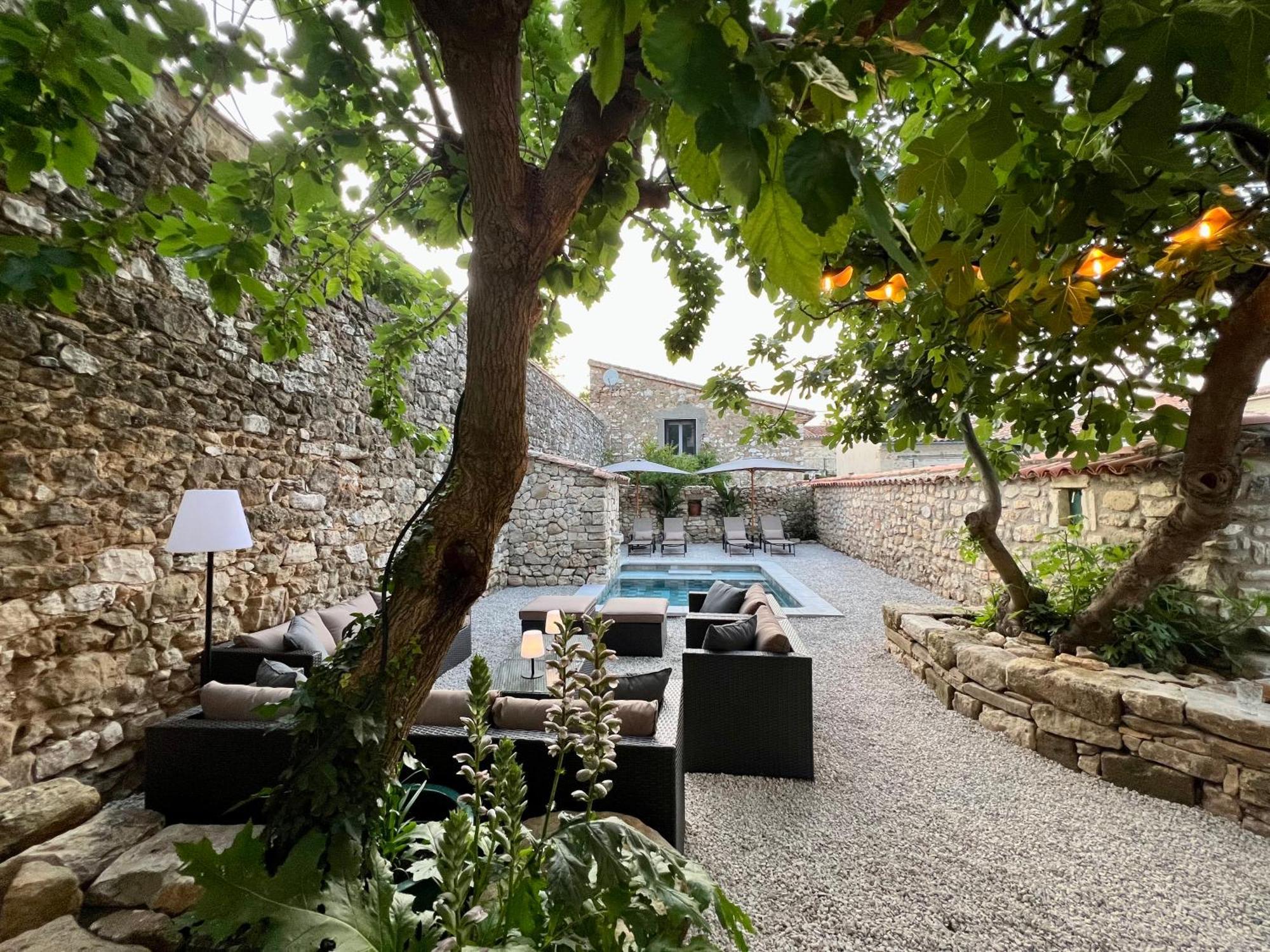 Отель Maison Erica Saint-Mamert-du-Gard Экстерьер фото