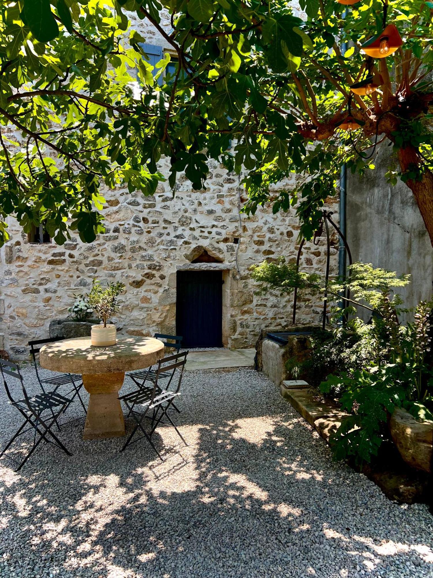 Отель Maison Erica Saint-Mamert-du-Gard Экстерьер фото