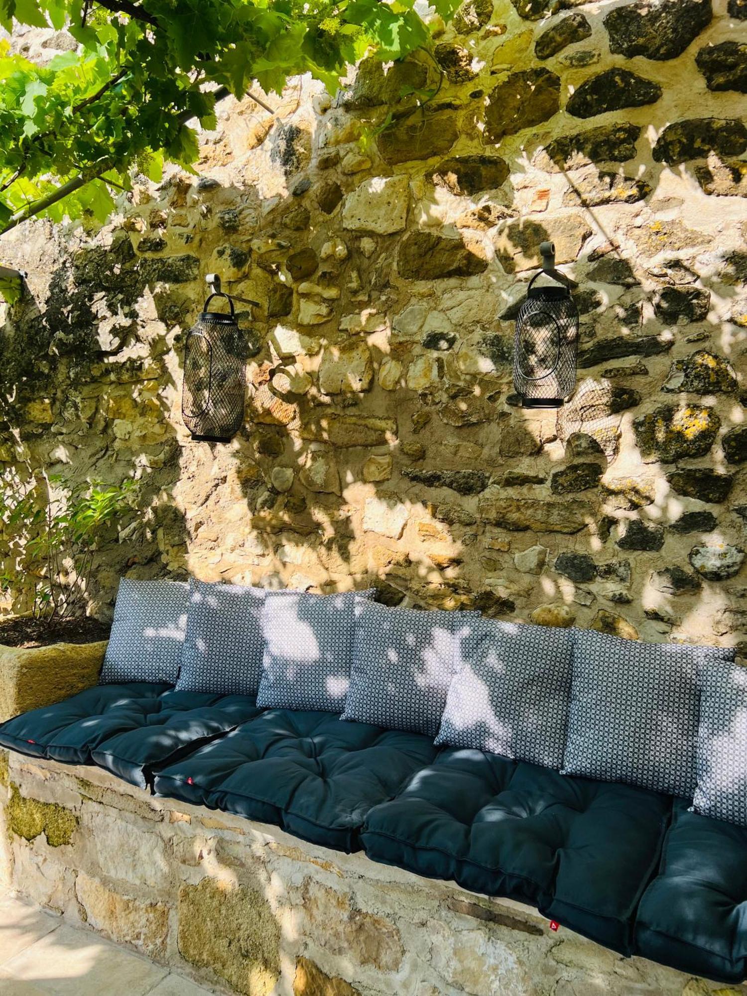 Отель Maison Erica Saint-Mamert-du-Gard Экстерьер фото